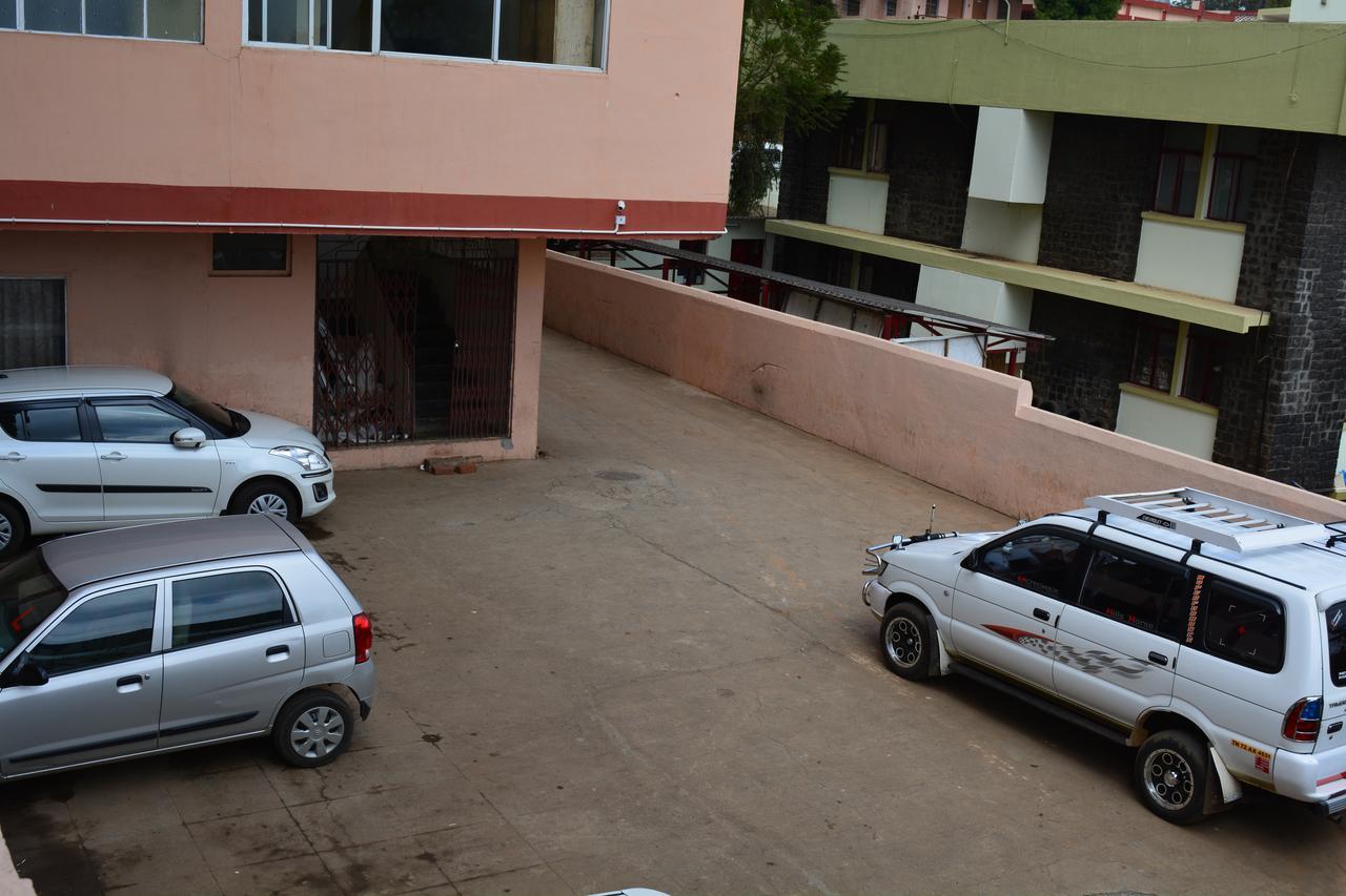 Hotel Blue Hills International Ooty Luaran gambar