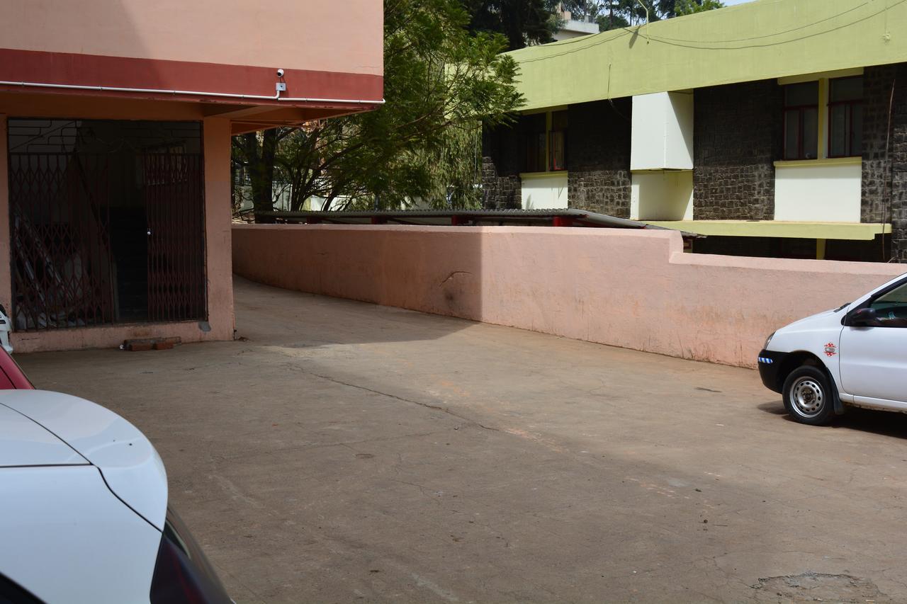 Hotel Blue Hills International Ooty Luaran gambar